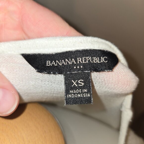 Banana Republic Smocked Lightweight Sweater XS - Picture 4 of 4